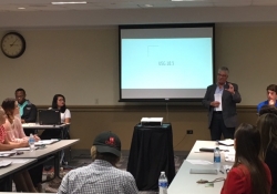 Octubre 3, 2016: Senator Fontana spoke with the student government at Point Park University in downtown Pittsburgh about his Senate Bill 255 which would provide for early voting and answered questions related to voting.