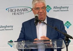 17 de julio de 2019: El Senador Fontana participó en una conferencia de prensa el 17 de julio anunciando la construcción del AHN Montour Health &amp; Sports Medicine Center en Coraopolis. El complejo de salud y deportes de última generación proporcionará una oportunidad sin fin para hacer crecer el deporte del fútbol, mientras que proporciona instalaciones médicas en el lugar.