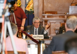 Abril 7, 2016: Senator Fontana joined colleagues at a Senate Democratic Policy Committee Meeting at the Pittsburgh City Council Chambers to hear testimony and discuss issues related to Opiate Addiction.