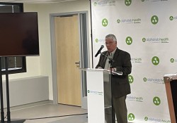 Febrero 16, 2022: Senator Fontana spoke at a ribbon cutting ceremony or AlphaLab Health, a joint venture between Allegheny Health Network and Innovation Works to deliver greater value to health and life science related companies in the Pittsburgh region, nurturing innovations that will change health care and create growth for the regional economy. T