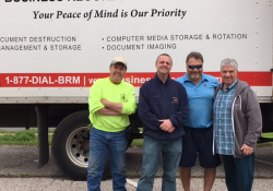 Abril 22, 2017: Together with Representative Dan Deasy and Crafton and Ingram Boroughs, we hosted a shredding event at Crafton Park.