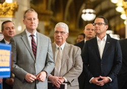 April 10, 2024: Senator Fontana joins Senators Vincent Hughes, Ryan Aument, Governor Josh Shapiro, and other lawmakers and teacher advocates to announce the next phase of rollout for Pennsylvania’s new, student teacher stipend program.