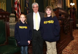 Octubre 20, 2015: Senator Fontana enjoyed meeting with students from the Western Pennsylvania School for the Deaf (WPSD) at the Capitol in Harrisburg.
