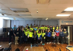 20 de octubre de 2018: El senador Fontana visitó y proporcionó el almuerzo a los estudiantes de la Universidad de Pittsburgh que trabajaron con South Pittsburgh Development Corporation para el Día de Limpieza de la Comunidad de Brookline.  Los estudiantes y voluntarios pasaron la mañana quitando mantillo, deshierbando y recogiendo basura a lo largo de Brookline Boulevard.