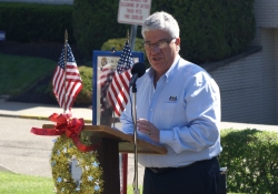 Mayo 23, 2015: Senator Fontana was proud to offer remarks at the annual Memorial Service at the Monument Parklet in Beechview.