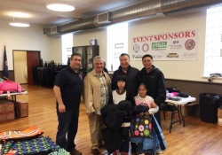 Octubre 28, 2017: Senator Fontana visited with Pittsburgh Firefighters on Sábado at their annual Operation Warm Coats for Kids distribution.