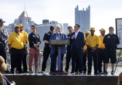 October 3, 2025: Senator Fontana participated in a press conference last week hosted by Governor Shapiro on the North Shore that highlighted the significant progress being made in the Golden Triangle to make it a cleaner, safer, and more vibrant neighborhood for all. In addition to cleaner streets, fewer encampments, and increased public safety, Senator Fontana spoke about public and private investments being made to the City that can spur the 21st Century Pittsburgh Renaissance.