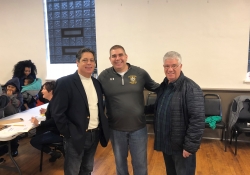 27 de octubre de 2018: El senador Fontana visitó el evento Operation Warm de los Bomberos de Pittsburgh el sábado por la mañana. Ahora en su séptimo año, esta iniciativa de los Bomberos recauda fondos para comprar abrigos de invierno que luego se distribuyen a niños de toda la región.
