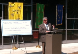 Junio 12, 2015: Senator Fontana visited The Neighborhood Academy on Junio 12th and spoke at a check presentation ceremony. Highmark announced a contribution of $50,000 through the Opportunity Scholarship Tax Credit program to The Neighborhood Academy.